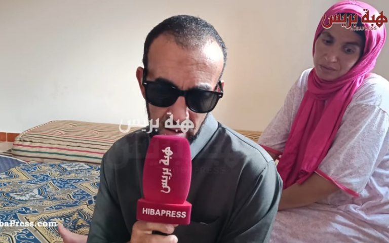 والدان يناشدان الملك العفو عن ابنهما المصاب بالتوحد المعتقل إثر اعتراضه الموكب الملكي بتطوان - فيديو