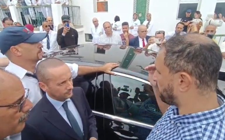 وسط استنفار إداري وطبي.. التهراوي يزور مستشفى سانية الرمل بتطوان