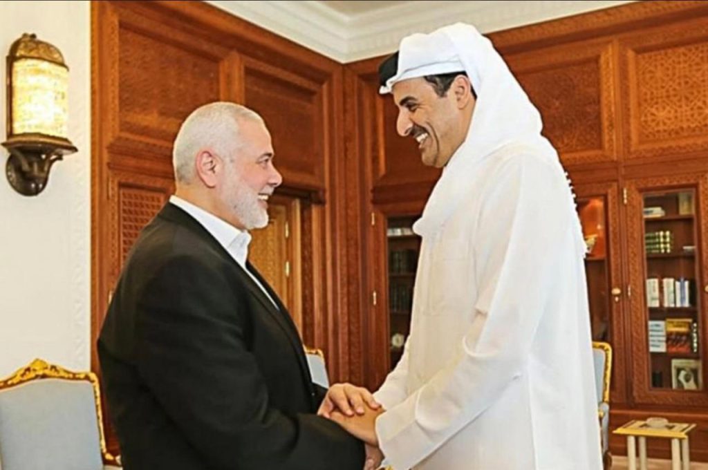 إسماعيل هنية وأمير قطر