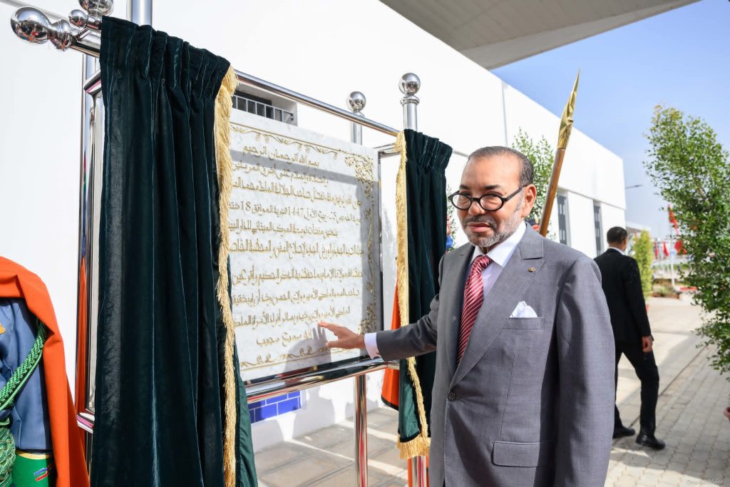 الملك محمد السادس يدشن مشاريع كبرى لتطوير المركب المينائي للدار البيضاء(صور)