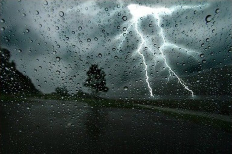 الأرصاد الجوية تعمم نشرة إنذارية بسبب زخات رعدية مرتقبة في المغرب