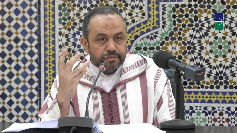 عزل خطيب بالقنيطرة بعد انتقاده لسهرة فنية يثير جدلاً واسعاً