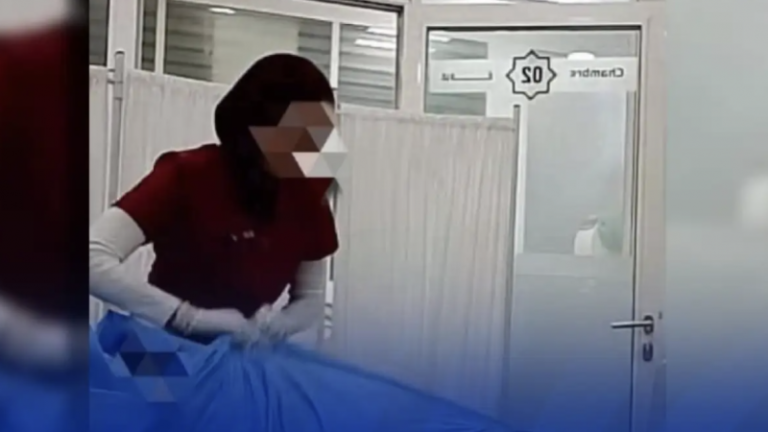 الممرضة الجزائرية