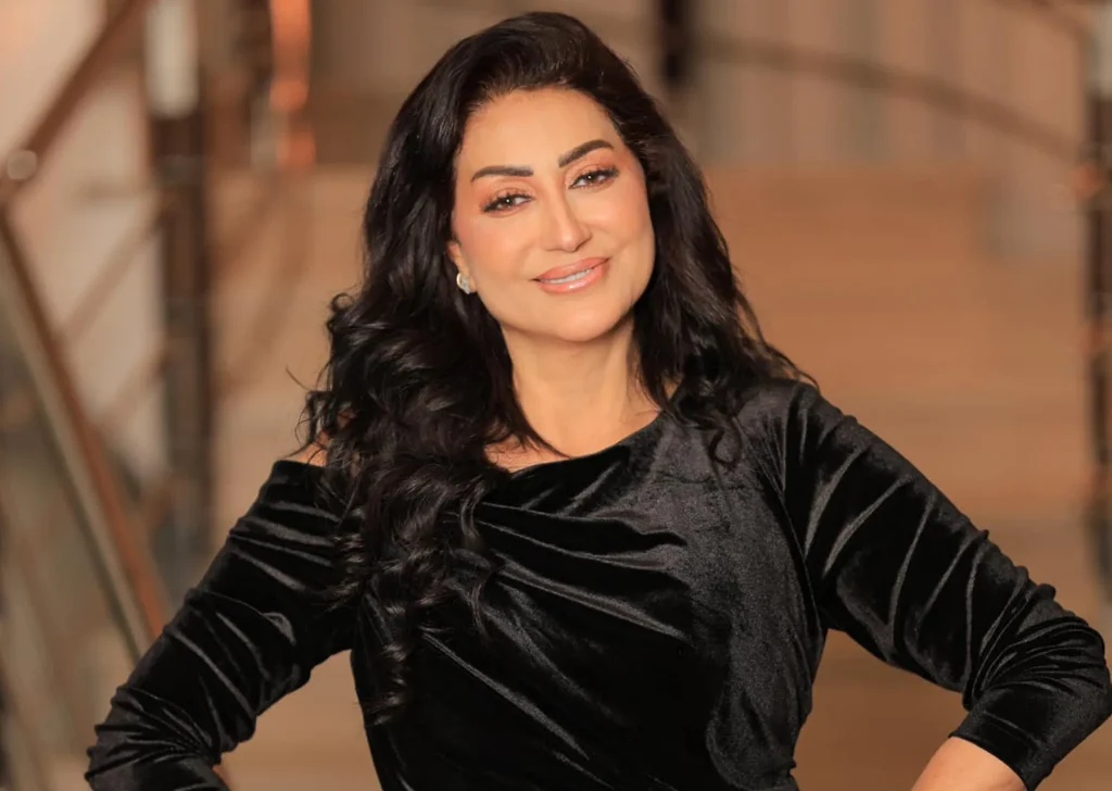 وفاء عامر