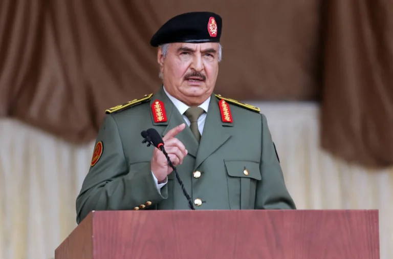 خليفة حفتر