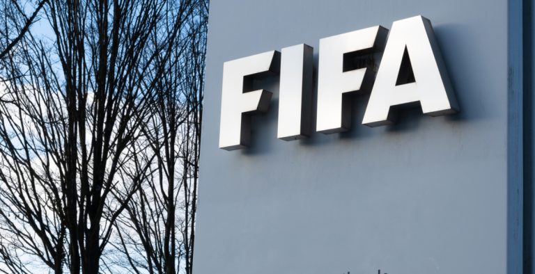 "الفيفا" يتجاهل محاولات صحيفة موالية لـ"البوليساريو" دفعه للتعليق على احتجاجات المغرب