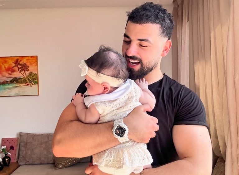 نوفل بنموسى يعبر عن معاناته بعد فراق ابنته - صور