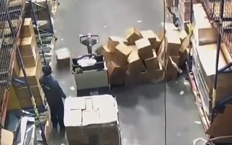 مرسيليا.. طرد عامل بعد كشف تزييفه حادثة شغل للاستفادة من تعويضات