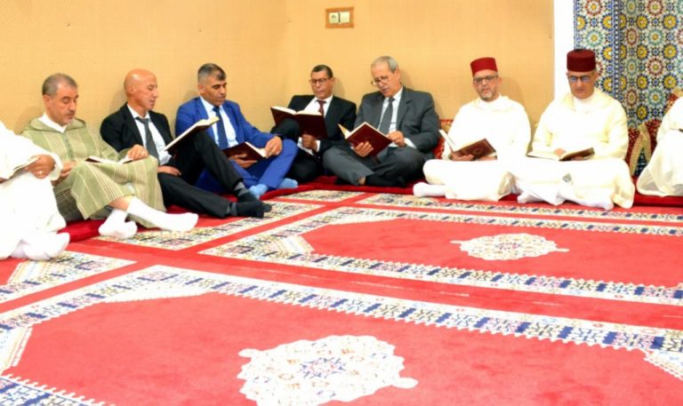 عامل تازة يقود مراسيم إحياء ذكرى وفاة الحسن الثاني