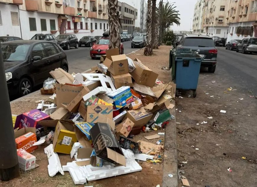 مخلفات شاحنة جمع الأزبال تثير استياء ساكنة أكادير