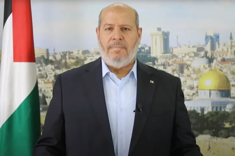 وفد حماس يصل إلى القاهرة بأمل إنقاذ وقف إطلاق النار