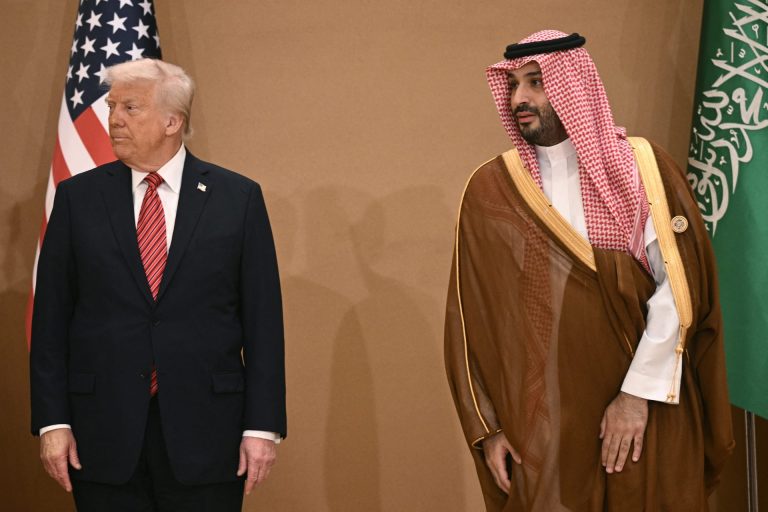 ترامب يرفض سؤالاً صحفيا حول خاشقجي.. وبن سلمان يعلّق: كان خطأً