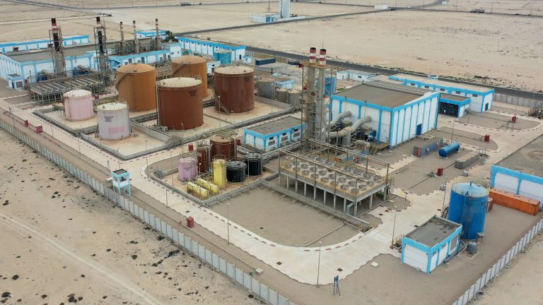 مشروع استراتيجي.. إطلاق أشغال إنشاء محطة هجينة للتخزين بالبطاريات والطاقة الشمسية بأوسرد