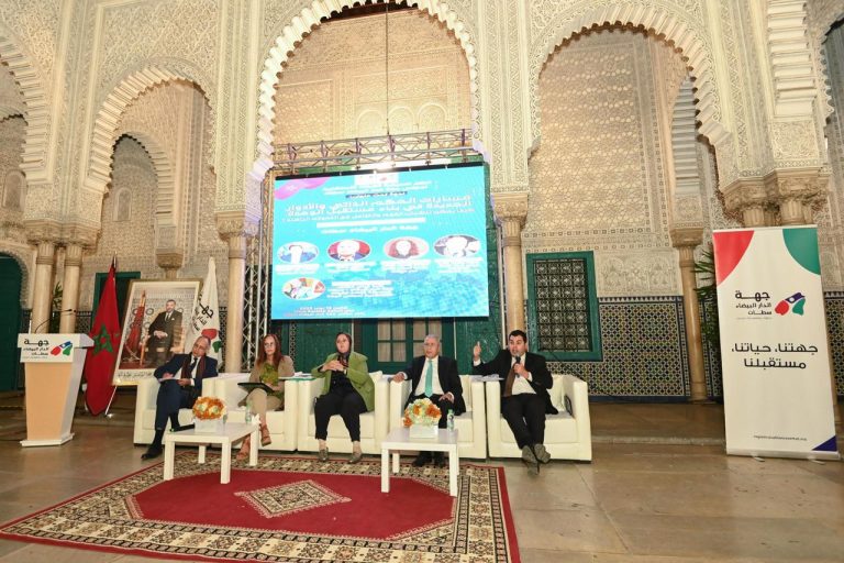 ندوة علمية بالبيضاء تسلط الضوء على مسارات الحكم الذاتي ودور الشباب في ترسيخ الوحدة الوطنية