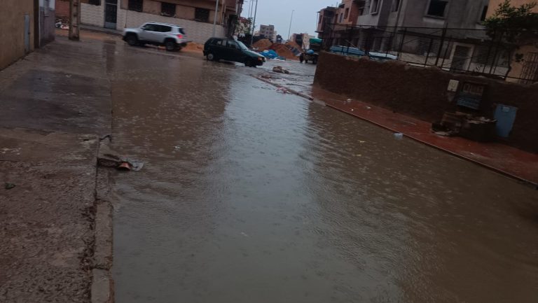التساقطات المطرية تحول شوارع برشيد إلى برك مائية (صور)