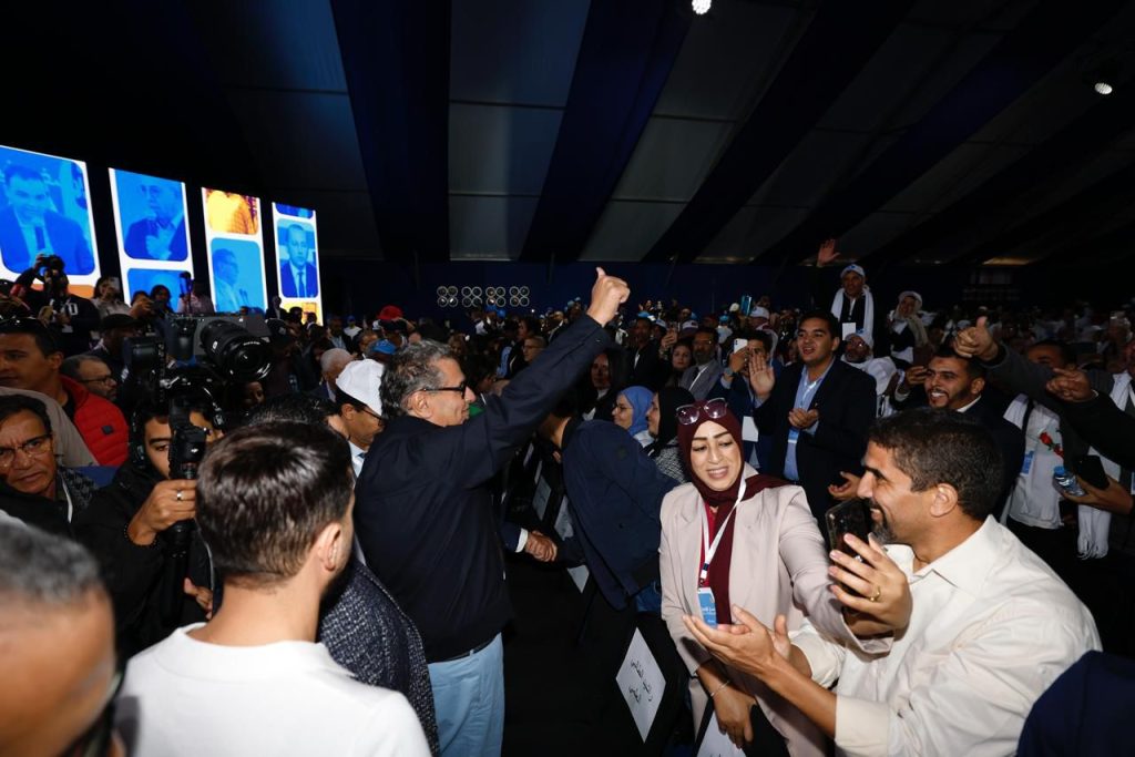 أخنوش: الاقتصاد الوطني عرف نموا إيجابيا مستمرا يترجم إحداثنا لفرص شغل جديدة للشباب