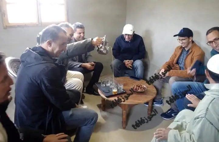عامل الحوز الجديد يبدأ ولايته بـ“براد أتاي” وسط السكان