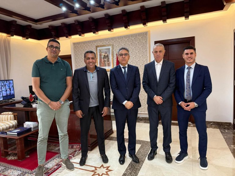 السفير المغربي بقطر يستقبل أعضاء من وفد المنتخب المغربي قبل مواجهة مالي