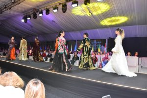 قفطان الخير يسطع في الرباط في أمسية جمعت التراث المغربي بروح التضامن (صور)