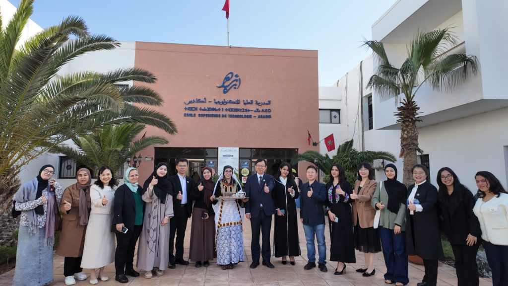 المدرسة العليا للتكنولوجيا بأكادير تستقبل وفدًا صينيًا وتُطلق شراكة إستراتيجية