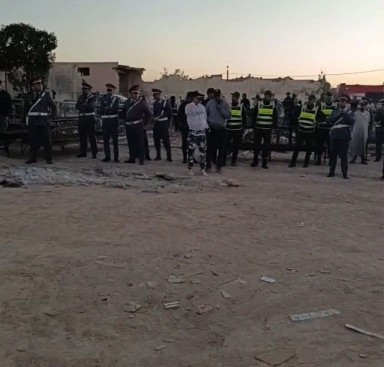 الدار البيضاء.. السلطات تنهي احتجاج رئيس جماعة أولاد عزوز السابق