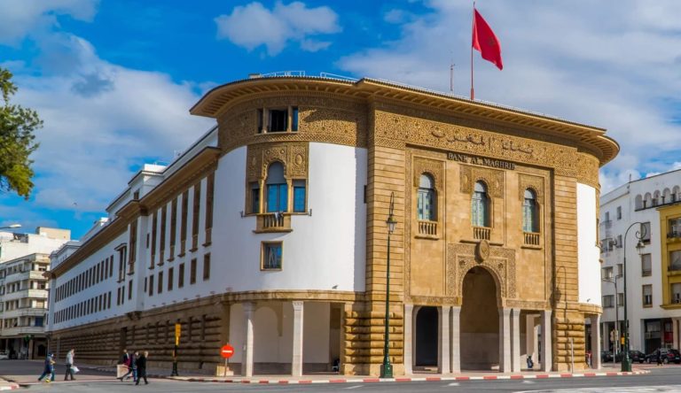 بنك المغرب يلزم جميع الأبناك بإخبار الزبناء بكل اقتطاعات السنة