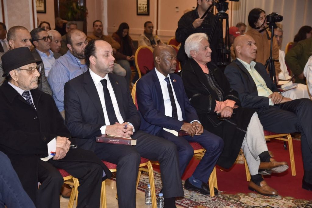 أوريد يسلّط الضوء على دور إيران في زعزعة الاستقرار المغاربي