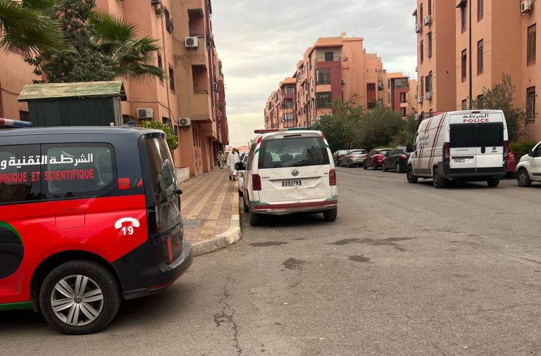جريمة بشعة تهز مراكش.. رب أسرة يقتل زوجته وابنه ثم ينتحر
