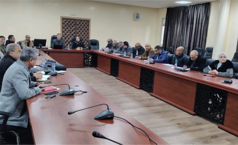 فاس.. مسؤولو الصحة يناقشون تقدم إعادة تأهيل المستشفيات والمراكز الصحية