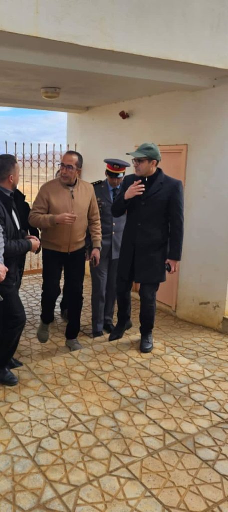 عامل الحسيمة يزور جماعة إزرقت لتتبع المشاريع التنموية والإنصات لانتظارات الساكنة
