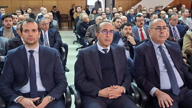عامل الحسيمة يشرف على انطلاق المحطة الـ7 من القافلة الجهوية لدعم المقاولات الصغيرة والمتوسطة