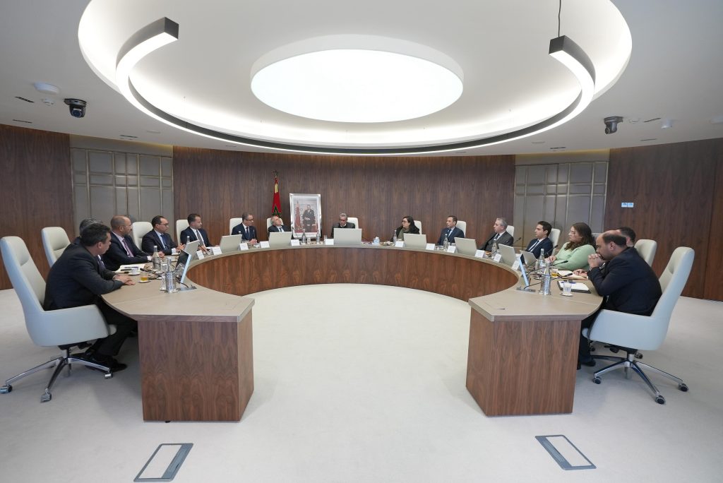 أخنوش يترأس اجتماع تقديم الخطة الاستراتيجية لـ(سونارجيس) 2 أخنوش يترأس اجتماع تقديم الخطة الاستراتيجية لـ(سونارجيس)