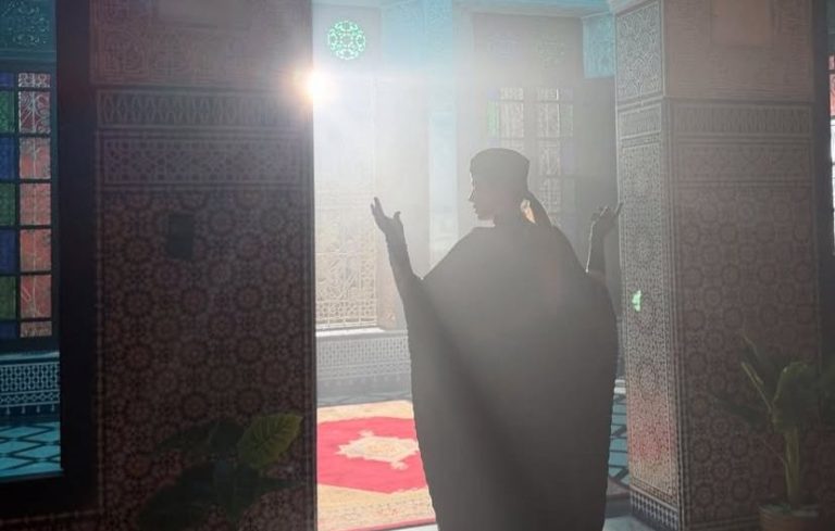 أسماء لمنور تشوق جمهورها لأغنية الكان الجديدة
