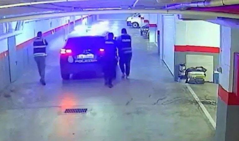 إسبانيا.. عصابة تنتحل صفة الشرطة في قبضة الأمن خلال عملية نوعية بمالقة