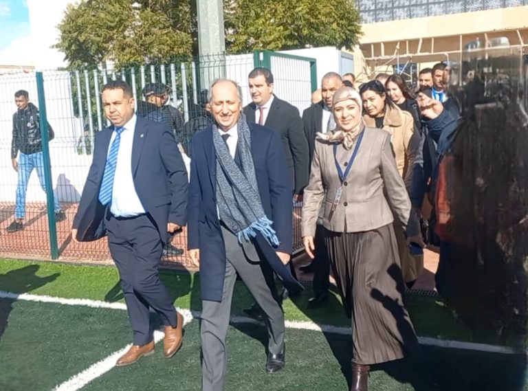 وجدة.. الوزير برادة يتفقد أشغال تهيئة ملعب الركبي (صور)