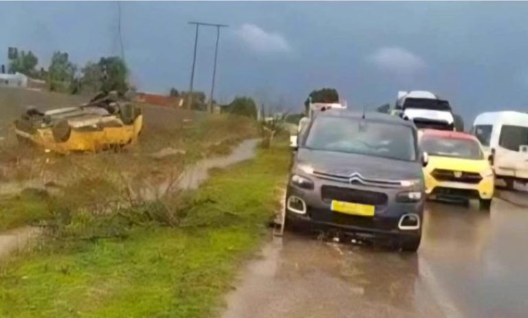 انقلاب سيارة أجرة بين مولاي بوسلهام وسوق الأربعاء