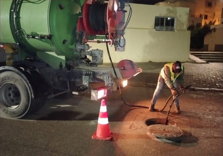 فاس.. جهود استباقية لـ SRM لتنقية شبكات التطهير وحماية المدينة من مياه الأمطار و الفيضانات