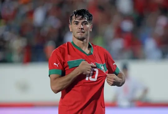 مدرب نيجيريا: دياز لاعب استثنائي ومواجهة المغرب صعبة