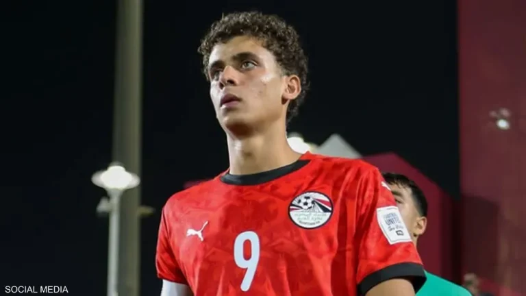 الأهلي المصري يعلن إتمام صفقة انتقال لاعبه إلى برشلونة