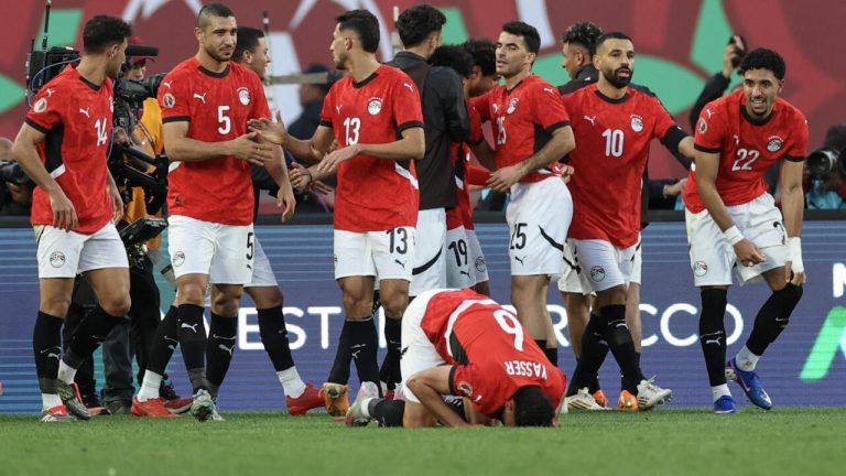 مصر تحسم تأهلها لربع نهائي الكان بفوز صعب على البنين في الأشواط الإضافية