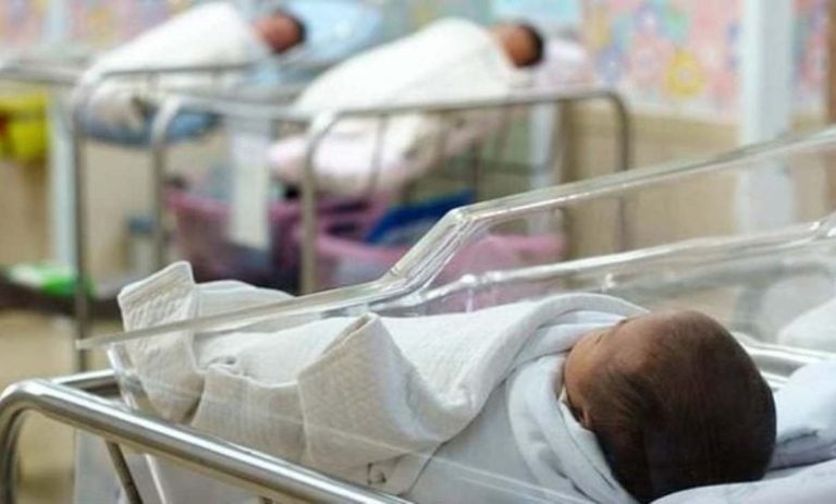 مليلية المحتلة تسجل انخفاضًا غير مسبوق في عدد الولادات خلال عام 2025
