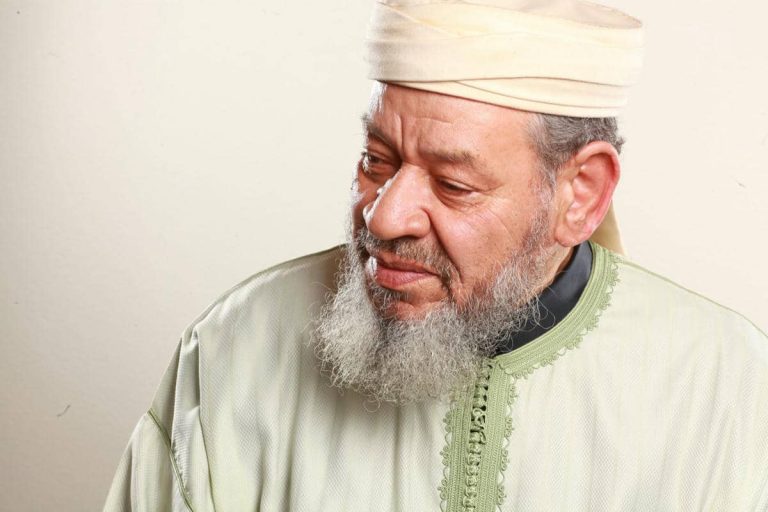 بتعليمات ملكية.. نقل الفنان عبد الهادي بلخياط في حالة حرجة إلى المستشفى العسكري