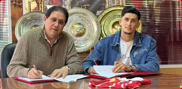 نادي الوداد الرياضي يتعاقد مع صلاح مصدق لموسم ونصف