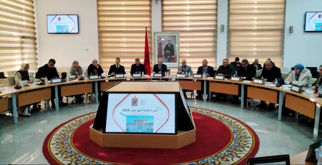 في عرض أمام مجلس العمالة.. الوالي العطفاوي يكشف عن ملامح "الجيل الجديد" من المشاريع التنموية