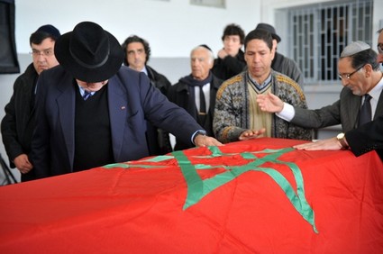 يهود المغرب… وفاء لا يخون الوطن.. من مدرجات (الكان) إلى صون الهوية والتعايش