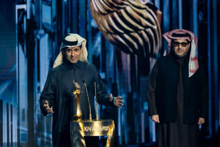 السعودية.. ياسين بونو يفوز بجائزة أفضل رياضي في حفل JOY AWARDS