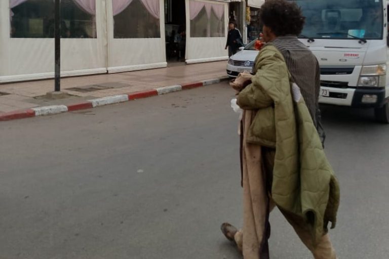 الحسيمة.. توقيف إسباني يعاني من اضطرابات عقلية بعد تخريب سيارات واعتداء على دركي