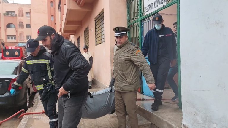 الدار البيضاء.. مصرع سيدة بعد سقوطها من سطح عمارة بعين الشق (فيديو)