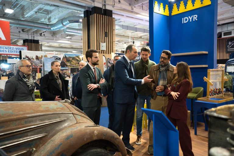 مشاركة المغرب في معرض "ريتروموبيل باريس" لتسليط الضوء على الصناعة التقليدية الخدماتية المغربية