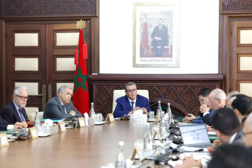المجلس الحكومي يطلع على اتفاق الخدمات الجوية بين المغرب وبنين